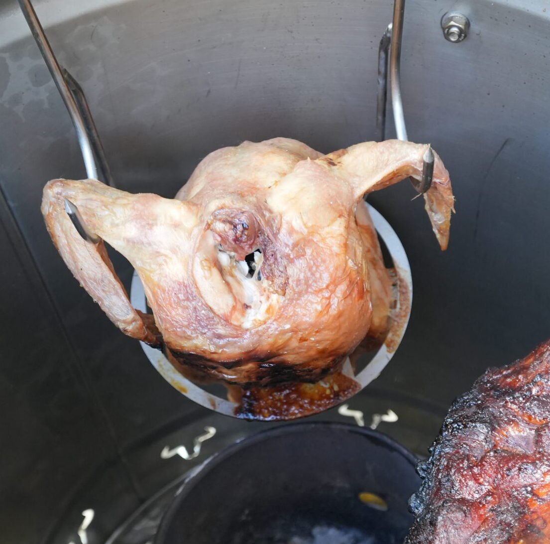 Pollo asado en horno vertical casero